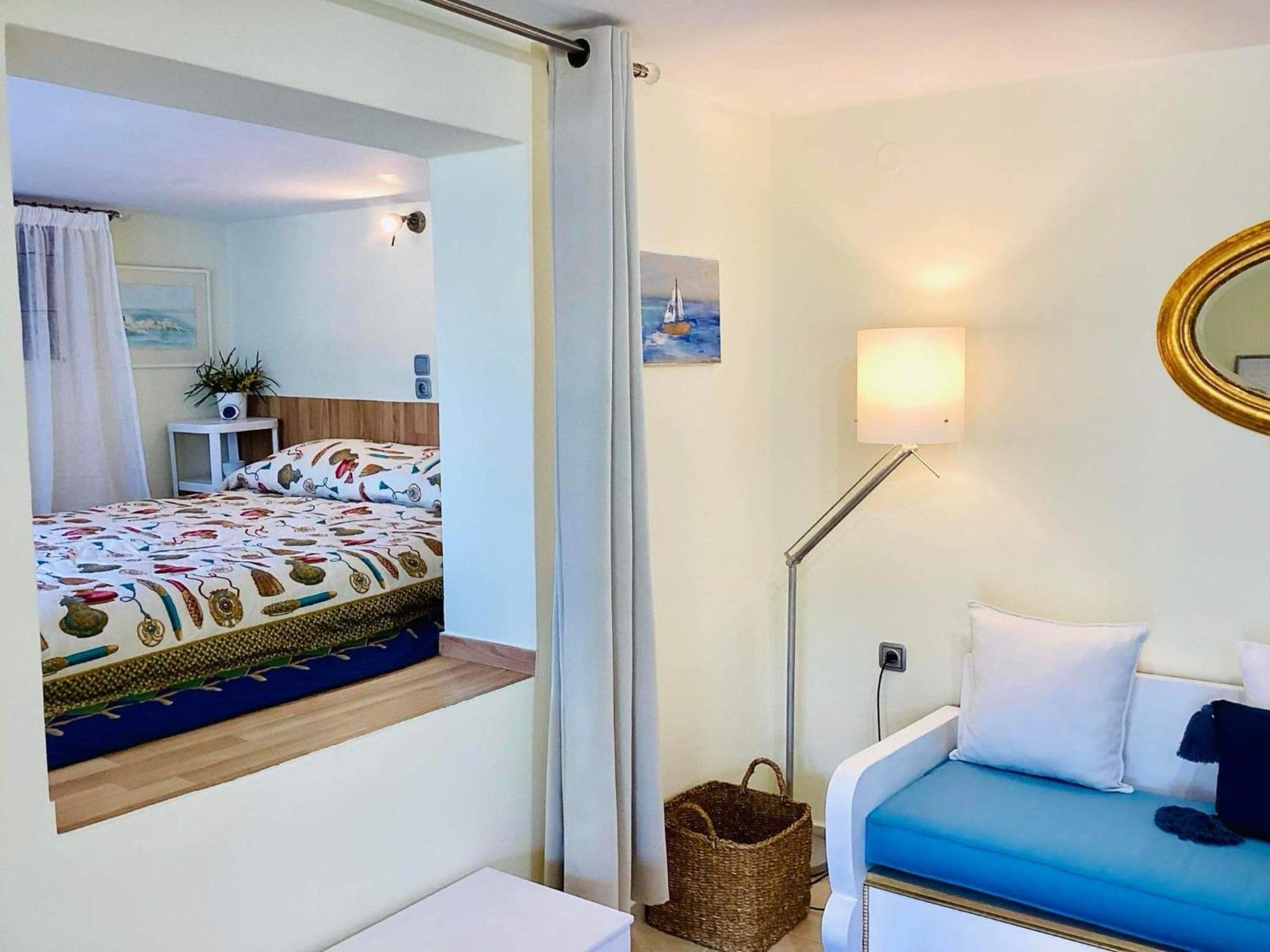The Blue House Apartment Vromolithos Luaran gambar