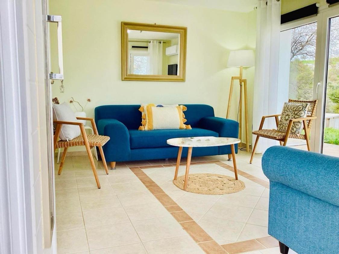 The Blue House Apartment Vromolithos Luaran gambar